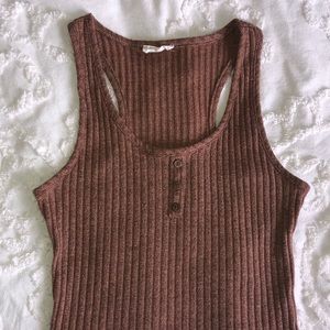 Cropped ribbed tank